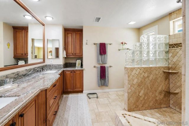 14922 Derringer Rd., Poway, CA 92064