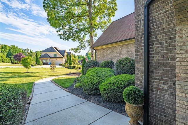 6304 Autumn Crest Court, Summerfield, NC 27358