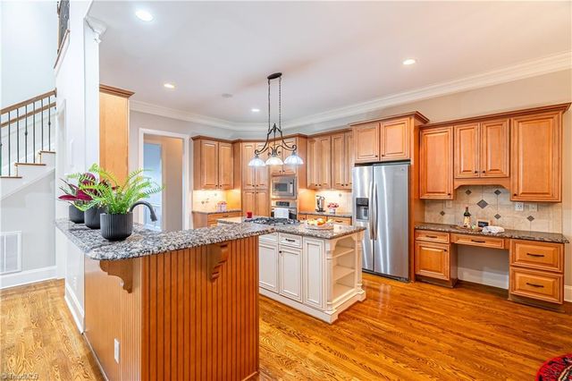 6304 Autumn Crest Court, Summerfield, NC 27358