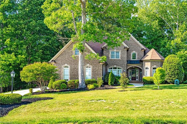 6304 Autumn Crest Court, Summerfield, NC 27358