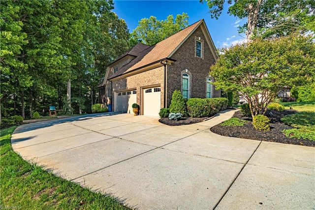 6304 Autumn Crest Court, Summerfield, NC 27358