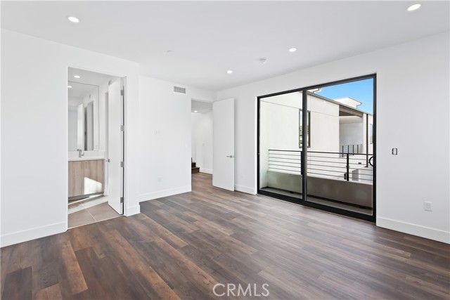 12300 Oxnard Street 3, North Hollywood (los Angeles), CA 91606