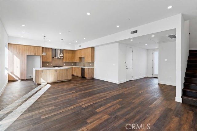 12300 Oxnard Street 3, North Hollywood (los Angeles), CA 91606