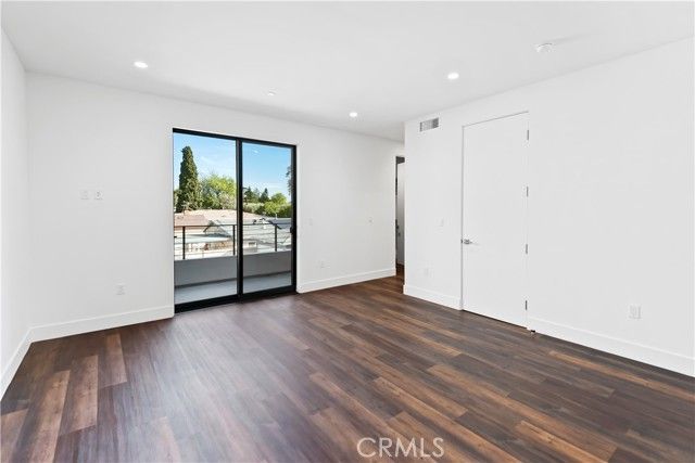 12300 Oxnard Street 3, North Hollywood (los Angeles), CA 91606