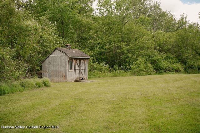 88 Rymph Road, Pleasant Valley, NY 12569