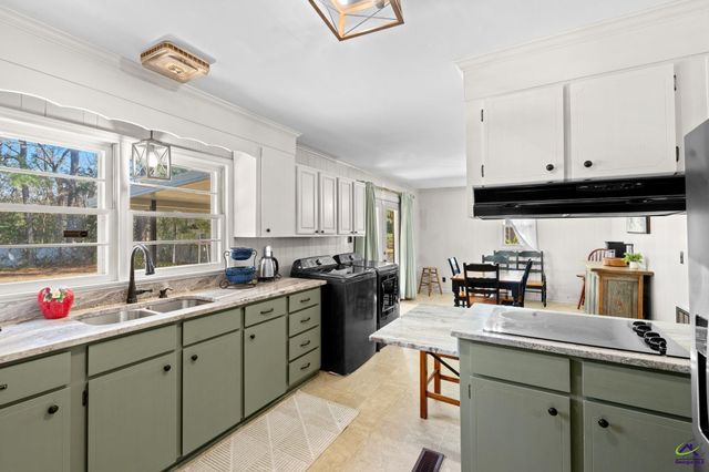 416 Knodishall Drive, Warner Robins, GA 31093