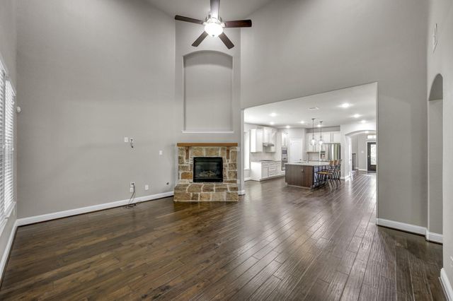 190 Climbing Oaks Place, Montgomery, TX 77316