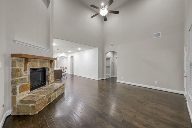 190 Climbing Oaks Place, Montgomery, TX 77316