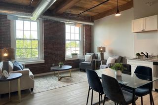 110 East Hollis St 327, Nashua, NH 03060