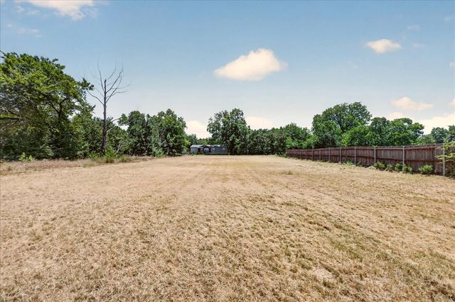 1306 Ranch Road, Grand Prairie, TX 75052