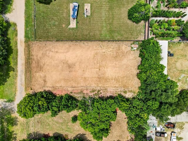 1306 Ranch Road, Grand Prairie, TX 75052