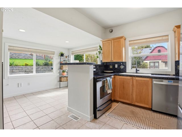 1314 7TH St, Oregon City, OR 97045