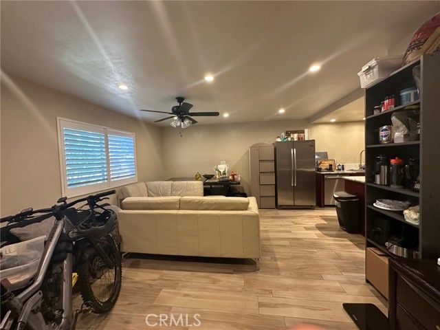 683 pacific ct, Upland, CA 91786