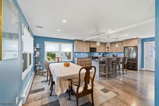 51 Princeton Ter, Oakland Boro, NJ 07436