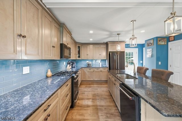 51 Princeton Ter, Oakland Boro, NJ 07436