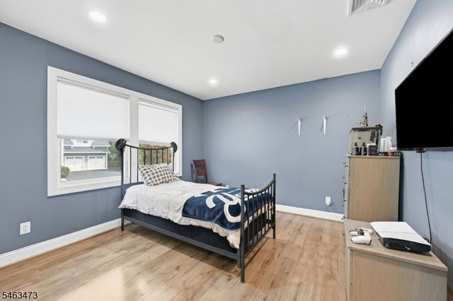 51 Princeton Ter, Oakland Boro, NJ 07436