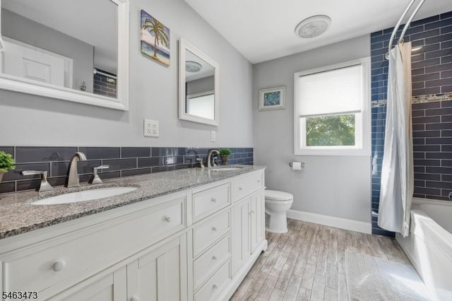 51 Princeton Ter, Oakland Boro, NJ 07436