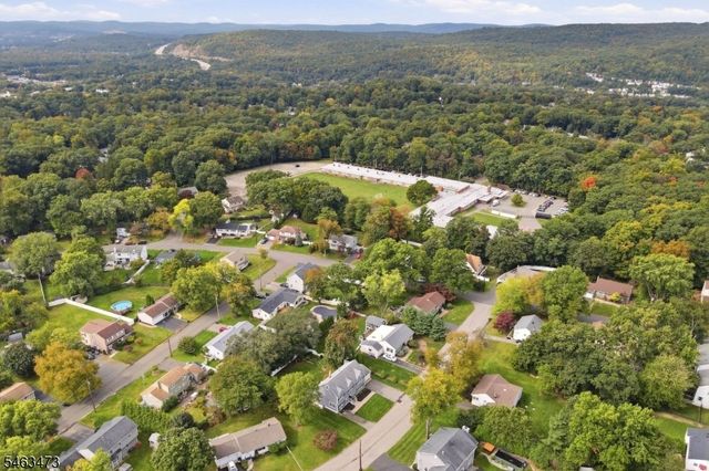 51 Princeton Ter, Oakland Boro, NJ 07436