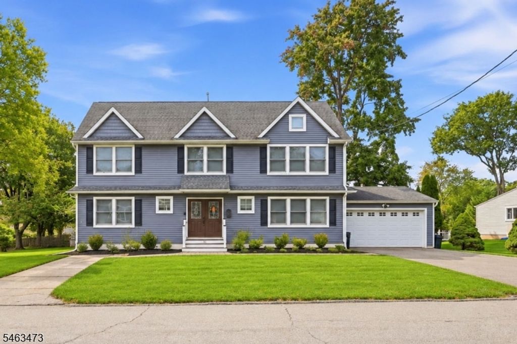 51 Princeton Ter, Oakland Boro, NJ 07436