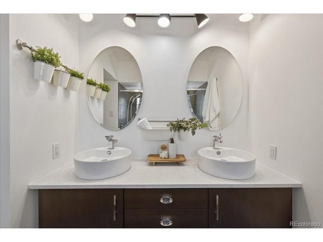 10530 W 22nd Pl, Lakewood, CO 80215