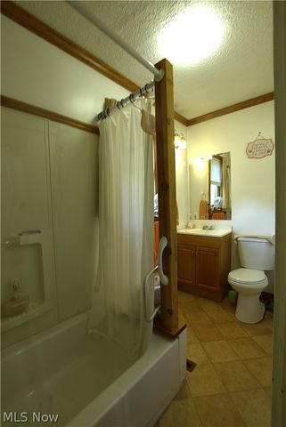 303 Van Street, Barberton, OH 44203