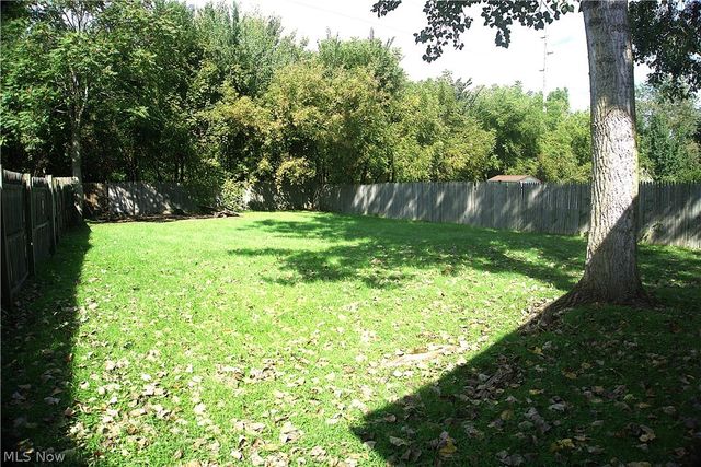 303 Van Street, Barberton, OH 44203