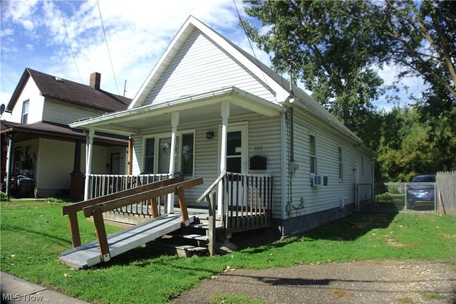 303 Van Street, Barberton, OH 44203