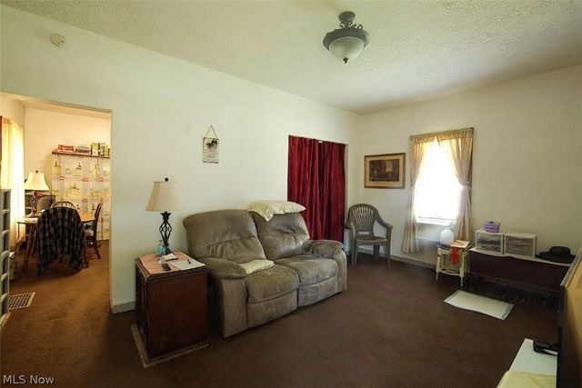 303 Van Street, Barberton, OH 44203