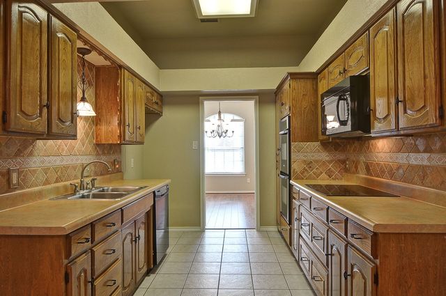 316 Bremen Drive, Hurst, TX 76054