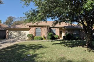 316 Bremen Drive, Hurst, TX 76054