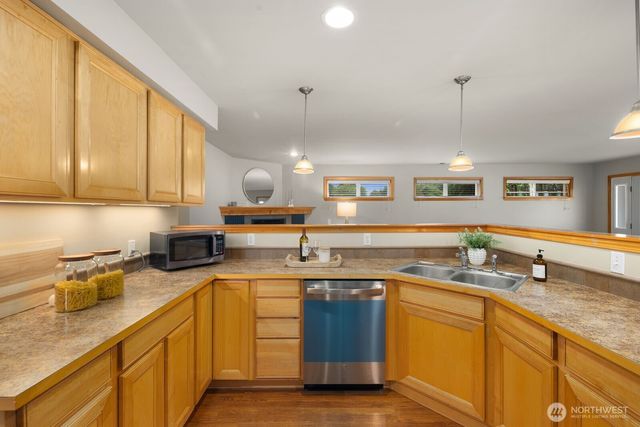10717 Phinney Avenue N, Seattle, WA 98133