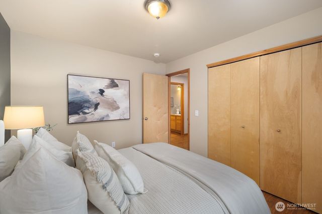 10717 Phinney Avenue N, Seattle, WA 98133