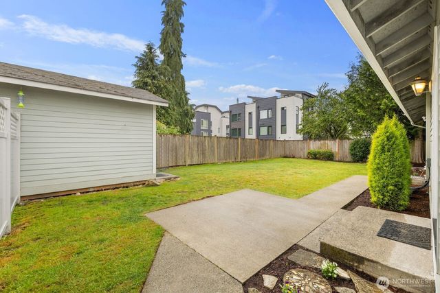10717 Phinney Avenue N, Seattle, WA 98133