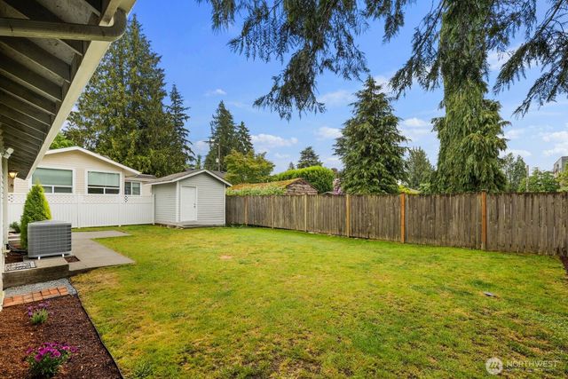 10717 Phinney Avenue N, Seattle, WA 98133