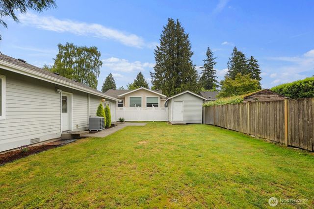 10717 Phinney Avenue N, Seattle, WA 98133