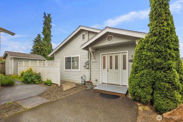 10717 Phinney Avenue N, Seattle, WA 98133