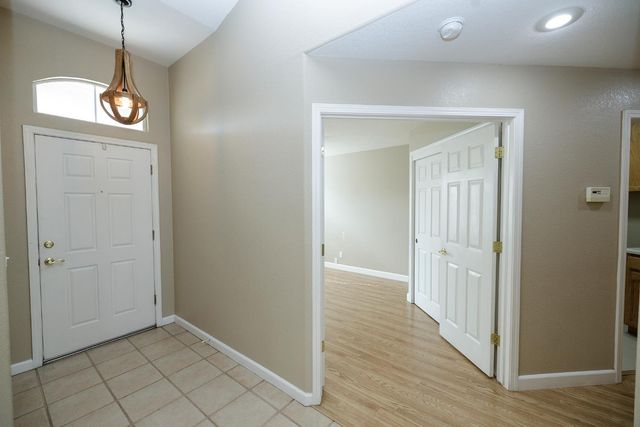 2508 Yosemite Ave, Escalon, CA 95320