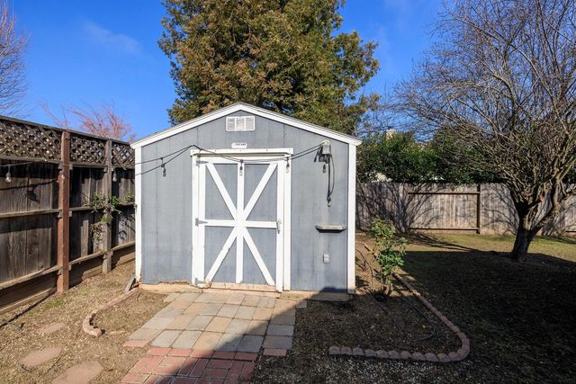 2508 Yosemite Ave, Escalon, CA 95320