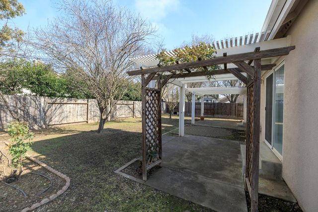 2508 Yosemite Ave, Escalon, CA 95320