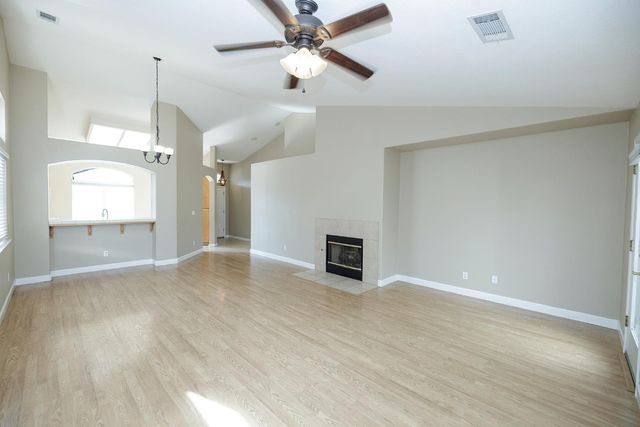 2508 Yosemite Ave, Escalon, CA 95320