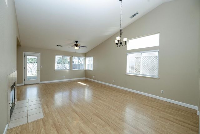 2508 Yosemite Ave, Escalon, CA 95320