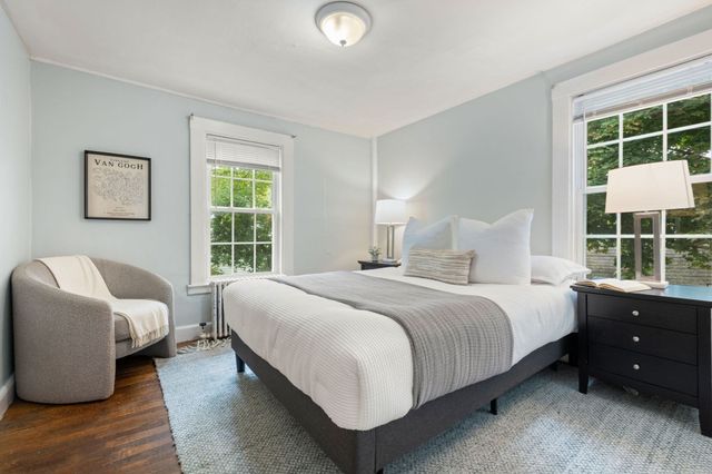 8 Pulaski St, Peabody, MA 01960