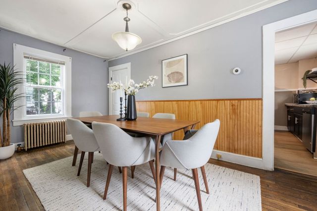 8 Pulaski St, Peabody, MA 01960