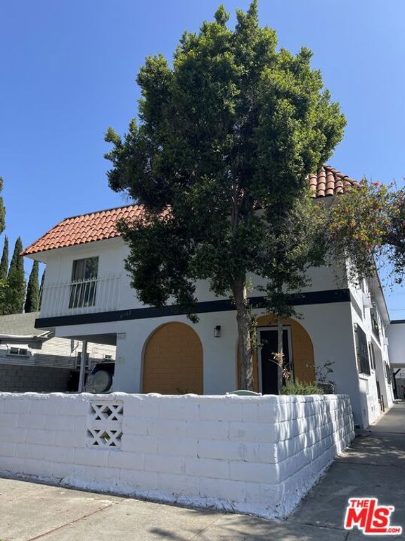 5732 Lexington Avenue, Los Angeles, CA 90038