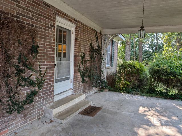 1415 Poplar Avenue, Brewton, AL 36426