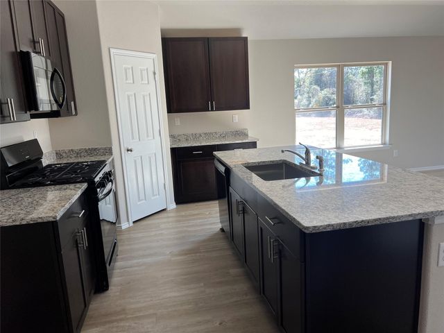 168 Ashe Juniper Way, Montgomery, TX 77354