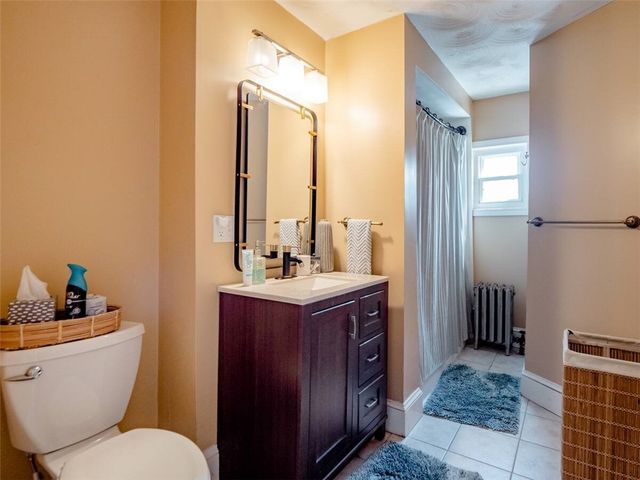 10 Carleton Street, Providence, RI 02908