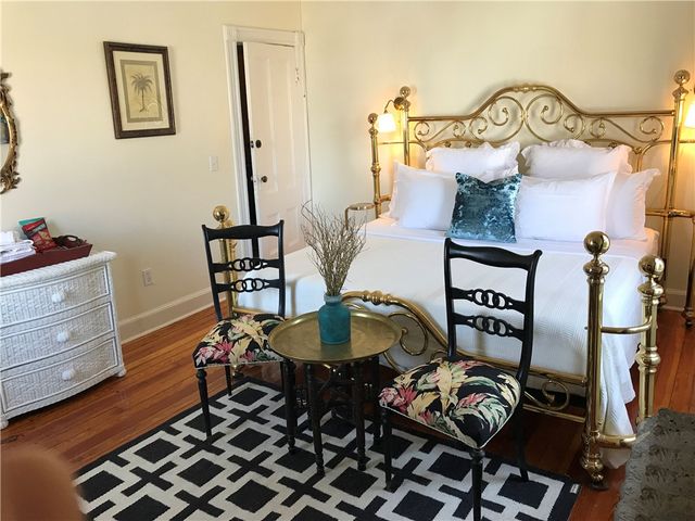 10 Carleton Street, Providence, RI 02908