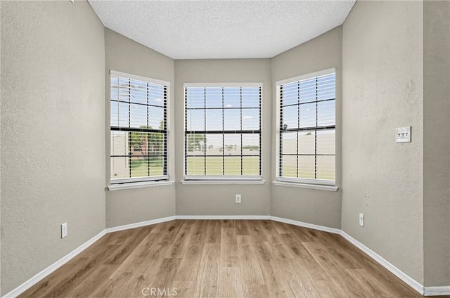 42946 39th Street W, Lancaster, CA 93536