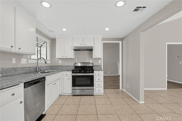 42946 39th Street W, Lancaster, CA 93536